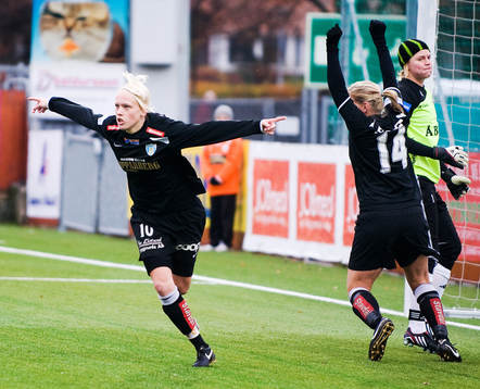 Linnea Liljegärd, Göteborg, gör 1-0. Jubel