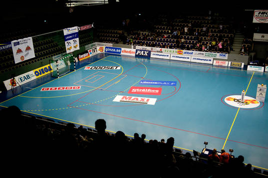 Baltiska hallen, arena, reklam