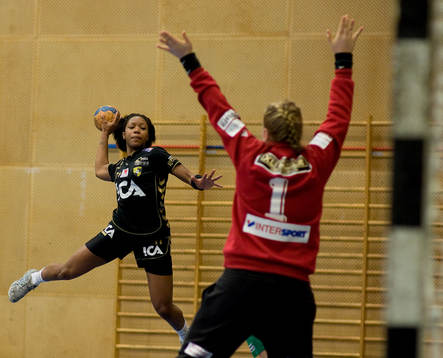 Edijana Dafe, Kärra