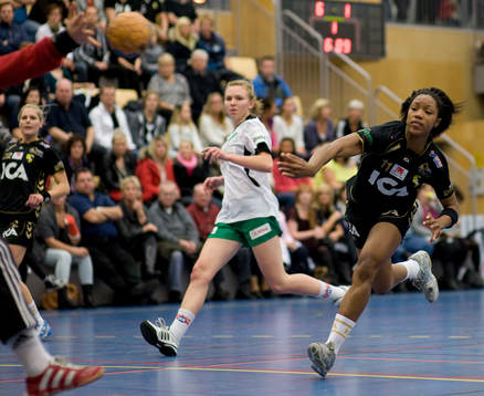Edijana Dafe, Kärra