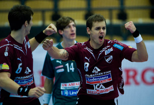 Niklas Forsmoo, Lugi, jubel