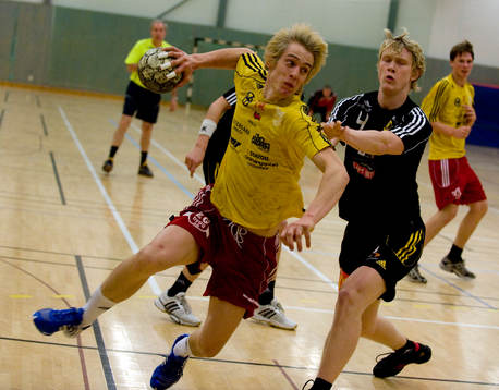 Christoffer Olsson rundar Växjös Philip Stenmalm