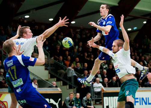 Pontus Johansson passar till Jonathan Berg, Alingsås