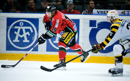 Markus Näslund, Modo