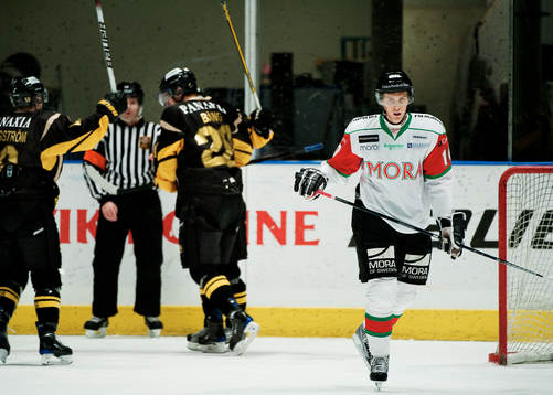 Victor Enmalm, Mora, depp och AIK jubel