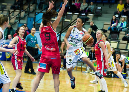 Maria Gultekin, Solna