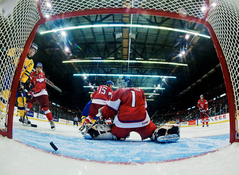 Marcus Johansson, Sverige, ser 1-7-pucken gå i mål bakom