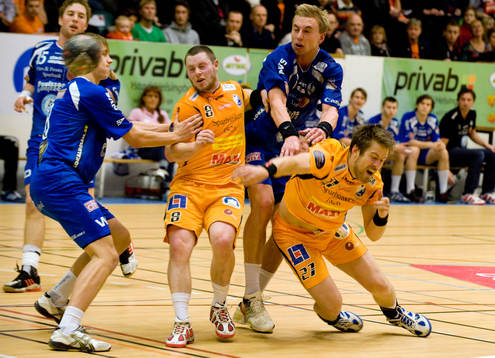 Trångt. Men Olle Stenius, Kristianstad /27/ får iväg