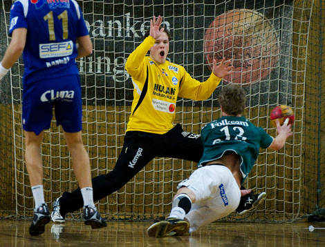 Rickard Kappelin, målvakt Alingsås. Hampus Elgan, Hammarby