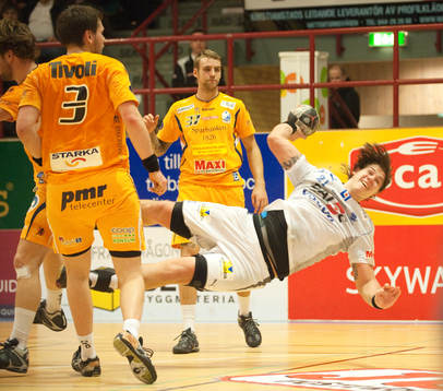 Andreas Nilsson, Skövde, skjuter