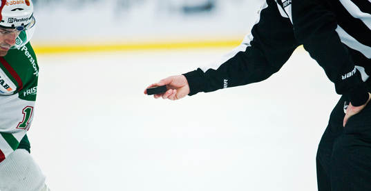 Nedsläpp, nersläpp, klubba, puck, hand
