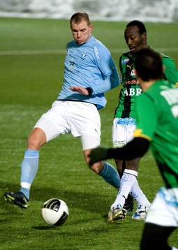 Robert Åhman Persson, MFF