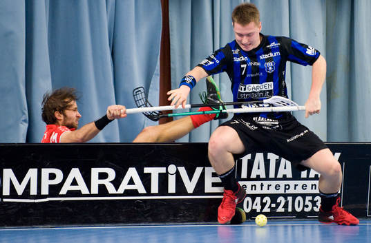 Kristoffer Fält, tacklar Mattias Carlgren, Falun (Tackling)