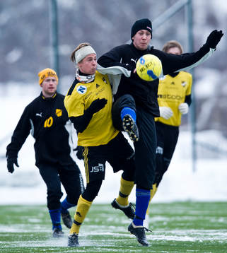 Konstgräs, snö på plan. Victor Bergström, Hässleholm
