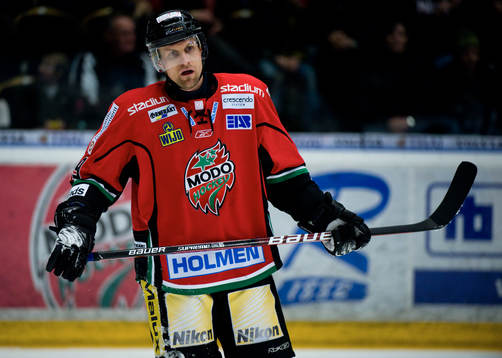 Markus Näslund, Modo