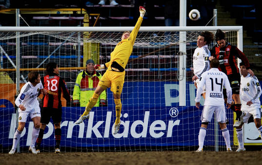 Tomi Maanoja, målvakt, AIK