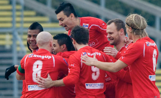 1-0, Ricardo Santos, som grattas. Jubel, glädje