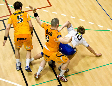 Försvar, mur, tackling, genre