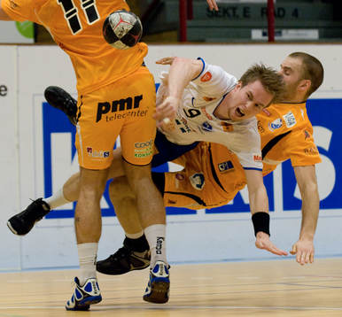 Christian Sandberg stoppar Rasmus Johansson