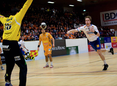 Straff, Rasmus Johansson mot Jesper Larsson, målvakt,