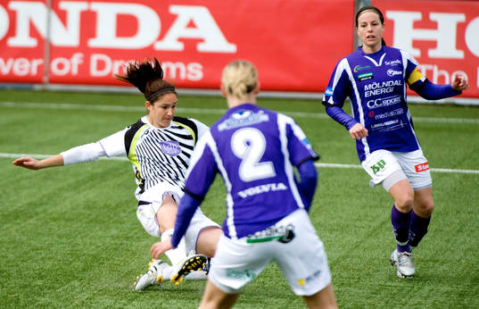 Kathryn Gill, LDB gör 1-0