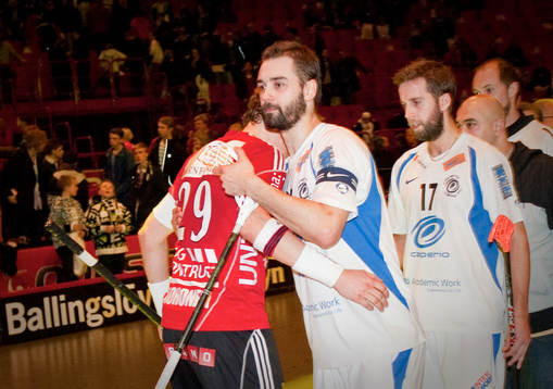 Mika Kohonen, Storvreta och Rickie Hyvärinen, Täby kramas
