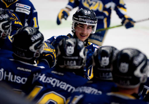 Adam Almquist gör 2-1 till HV71