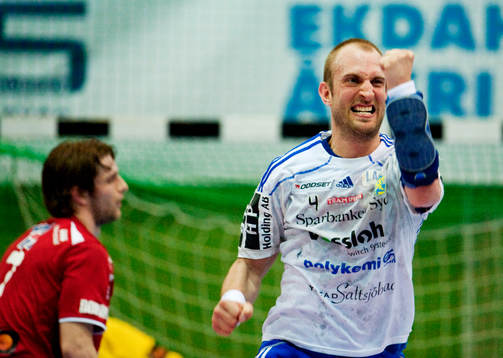 Hasse Karlsson, Ystad jubel