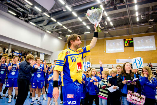 Tomas Axnér, H43 tog farväl av handbollen och hyllades