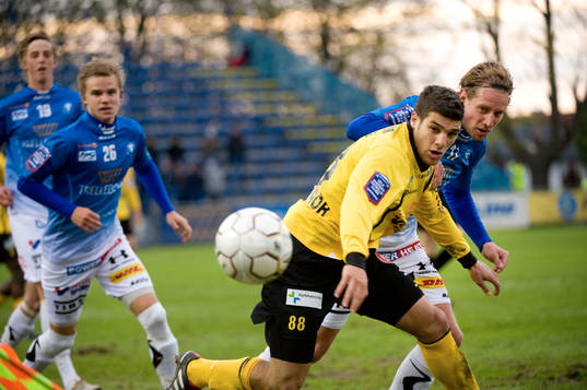 Mostapha El Kabir, Mjällby och Thommie Persson, Trelleborg