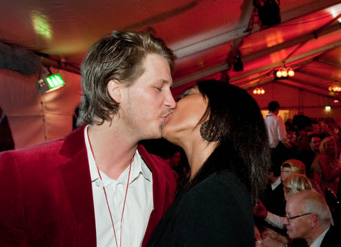 Emil Berggren och Jamina Roberts guldkysser!  Jubel,