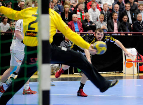 Alexander Stenbäcken, Sävehof skjuter mot Stephen