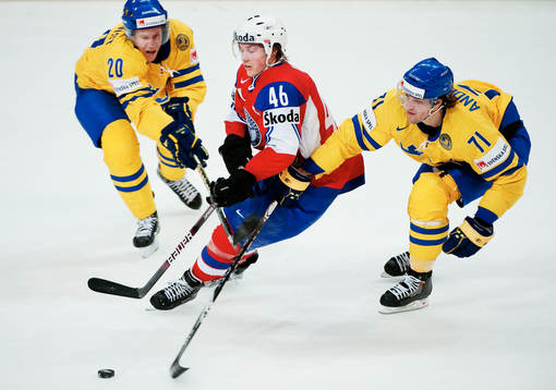 Andreas Engqvist och Jonas Andersson, Sverige, stoppar