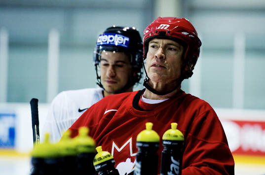 Mark Messier, general manager
