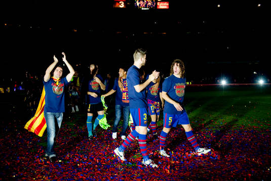 Xavi, Gerard Pique, Carles Puyol, barcelona jubel