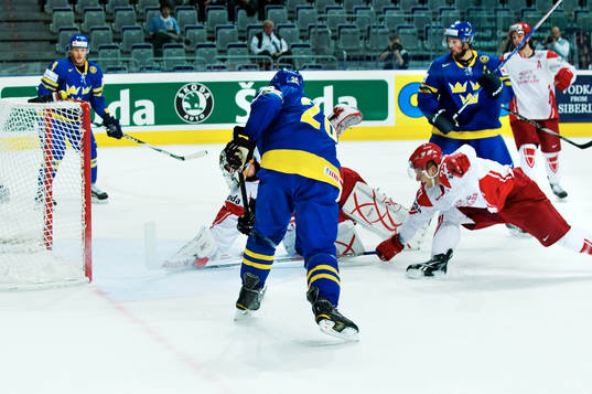 Marcus Nilson, Sverige och Patrick Galbraith, målvakt,
