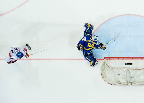 Lukas Kaspar, Tjeckien och Jonas Gustavsson, målvakt,