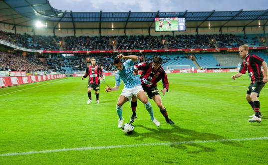 Bläddra bland fler bilder av Fotboll, Allsvenskan, Malmö - Brommapojkarna