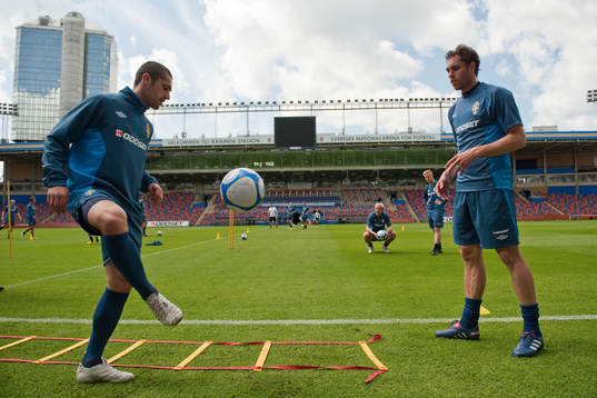 Emir Bajrami och Johan Elmander