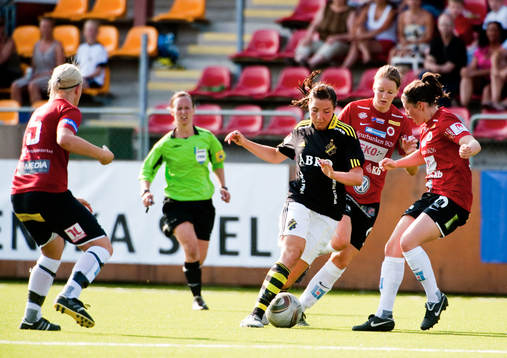 Clara Markstedt, AIK i anfallet