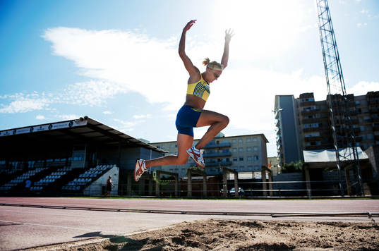 Carolina Klüft hoppar tresteg