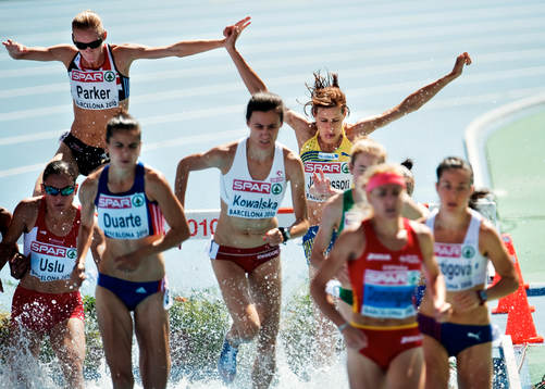 Ulrika Johansson, Sverige, landar i vattengropen