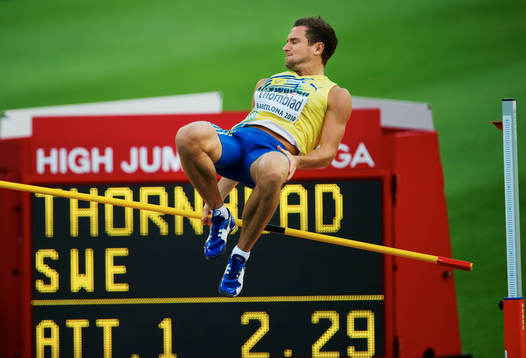 Linus Thörnblad, Sverige, missar ett hopp och tar sig på