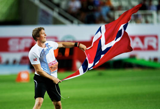 Andreas Thorkildsen, Norge, tog guld. Glädje, jubel, flagga