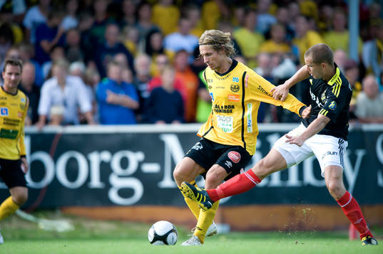 Tobias Grahn, Mjällby mot Robert Åhman-Persson, AIK