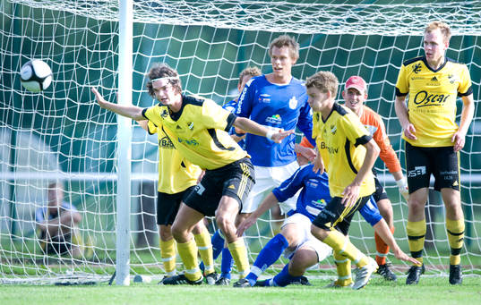 Filip Thurn rensar undan