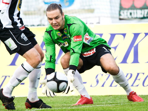 Peter Karlsson, målvakt