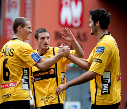 Denni Avdic, Elfsborg, gör 3-1. Jubel. Jon Jönsson, James