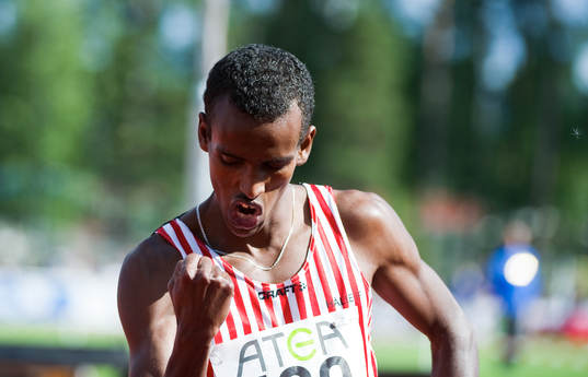 5000m Mustafa Mohammed tar hem 3:e segern