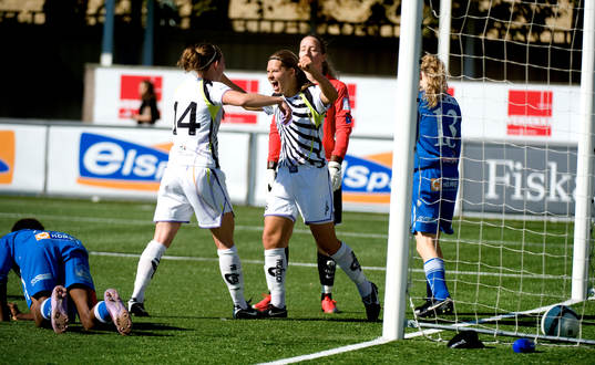 Pavlina Scasna, Malmö gör 2-0. Jubel